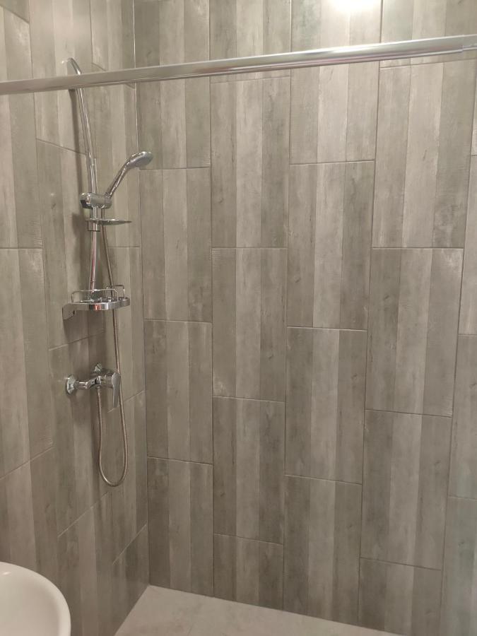 Hotel Rava-Ruska Esterno foto