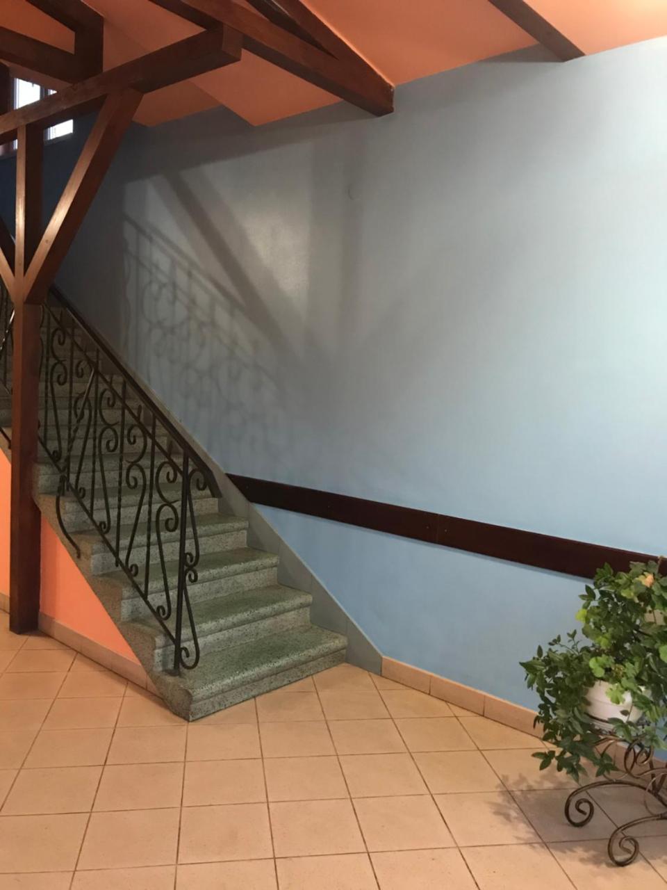 Hotel Rava-Ruska Esterno foto